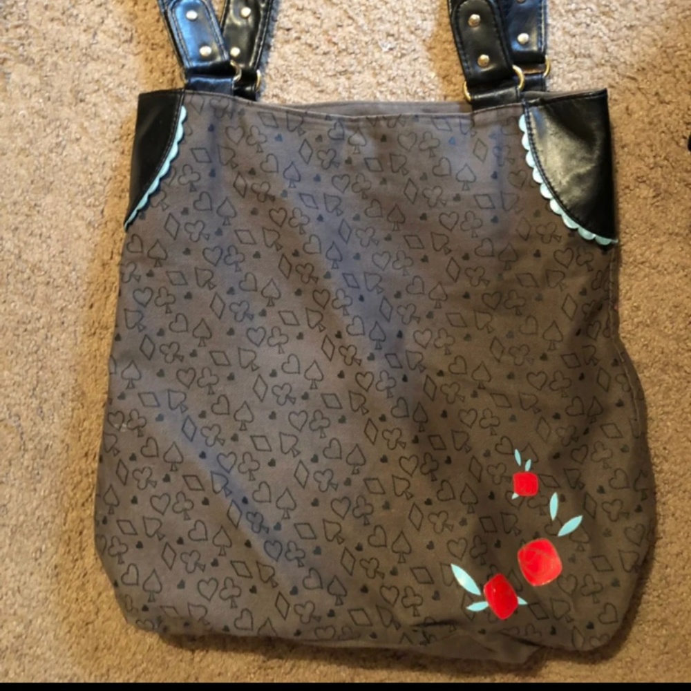 Get it B4 it's gone! Loungefly Alice In Wonderland - Picture 2 of 6